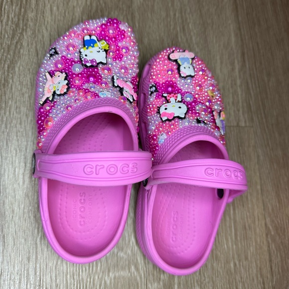 Hello Kitty Custom Crocs - Picture 6 of 6